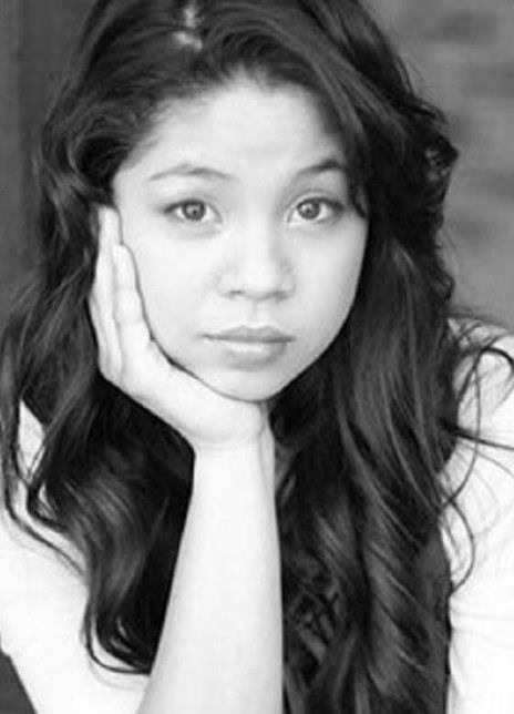 伊娃·诺布勒札达 Eva Noblezada 