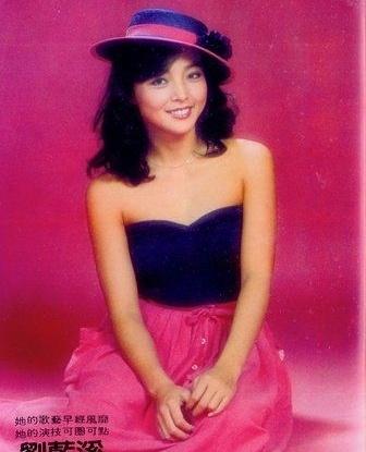 刘蓝溪 Nancy Loo ナンシー・ルー