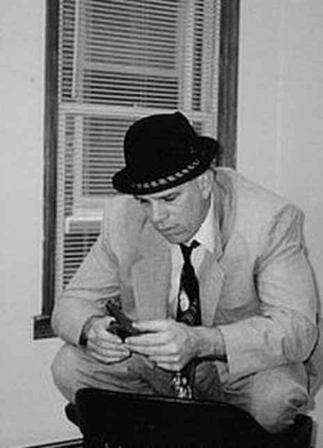 吉恩·坎菲尔德 Gene Canfield 