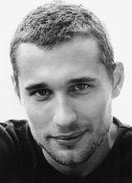 特拉维斯·奥利弗 Travis Oliver 