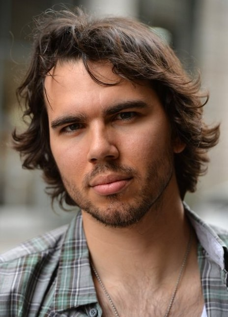 扎卡里·詹姆斯·鲁卡维纳 Zachary James Rukavina 