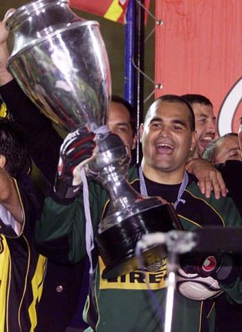 何塞·路易斯·奇拉维特 雨伞 狂人门将 Jose Luis Felix Chilavert Gonzalez