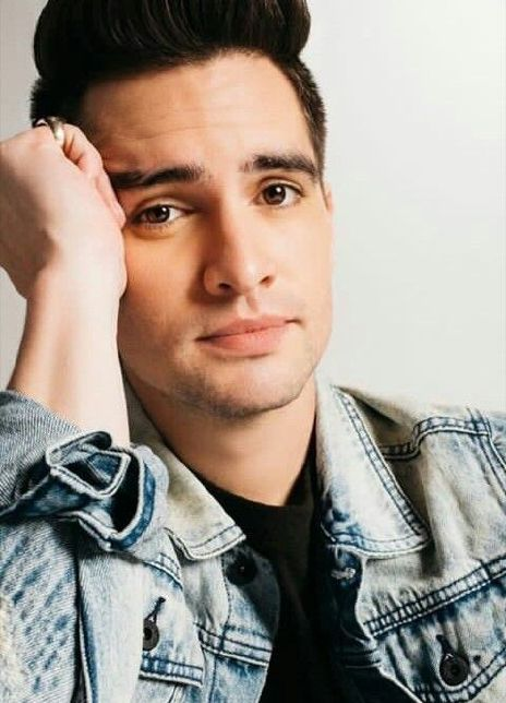 布伦登·尤里 Brendon Urie 布伦登·乌里 布鱿鱼 Brendon Boyd Urie Bden BrennyBear 布伦登·尤里 Brendon Urie 布伦登·乌里 布鱿鱼 Brendon Boyd Urie Bden BrennyBear