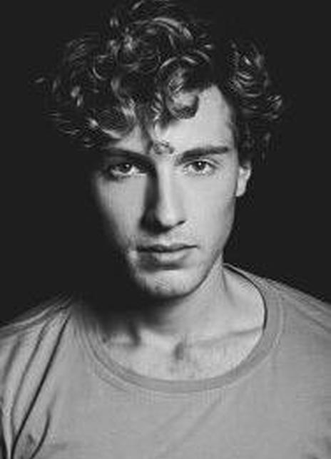 罗伊·弗莱克-拜仁 Rory Fleck-Byrne 