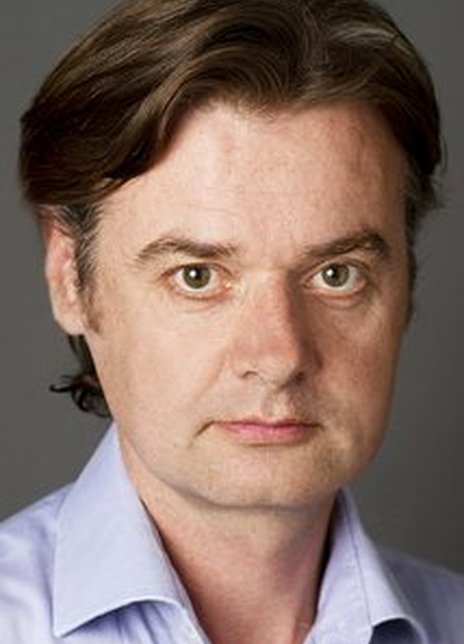 劳伦斯·贝尔格拉夫 Laurence Luckinbill 劳伦斯·拉金比尔 Laurence George Luckinbill Larry