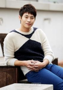 郑银宇 郑恩宇 郑东振 郑东津 郑东镇 정은우 Eun Woo Jung