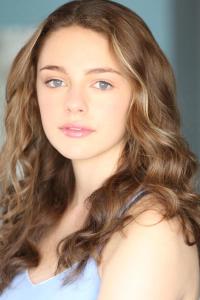 丹妮尔·罗斯·拉塞尔 Danielle Rose Russell 