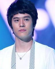 金勇俊 Whyeme 김용준 KIM YONG JUN