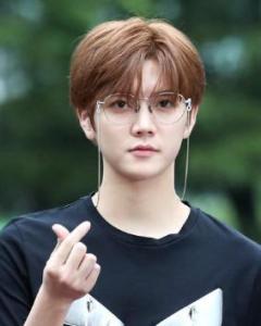 崔珉起 莲花 芒果 兔子队长 최민기 Ren