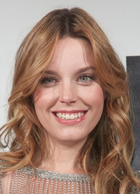 卡罗琳娜·邦 Carolina Bang Carolina Herrera Bang