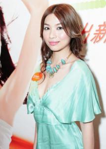 黄泆潼 黄普欣 Iris Wong