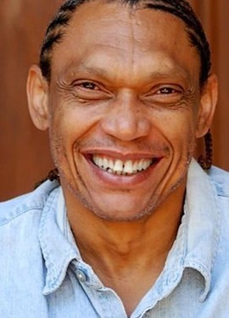 霍桑·詹姆斯 Hawthorne James 