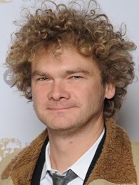 西蒙·法纳比 Simon Farnaby 