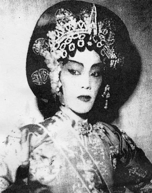 上海妹 颜思庄 Seung-Hoi Mui