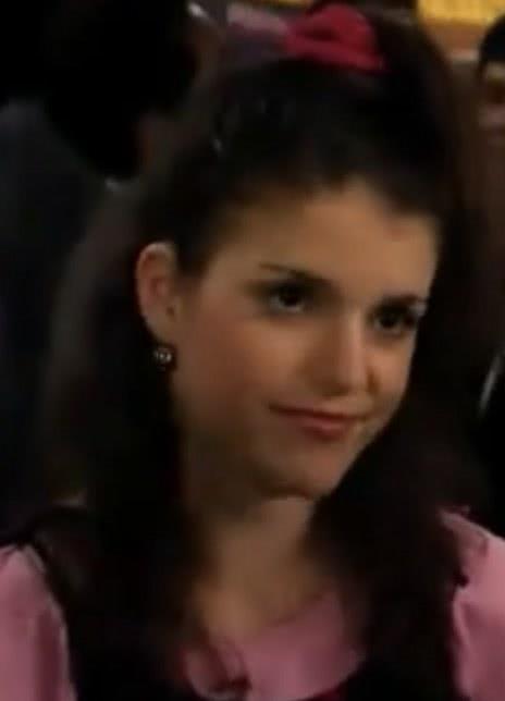 瓦妮莎图尔 Vanessa Toll 