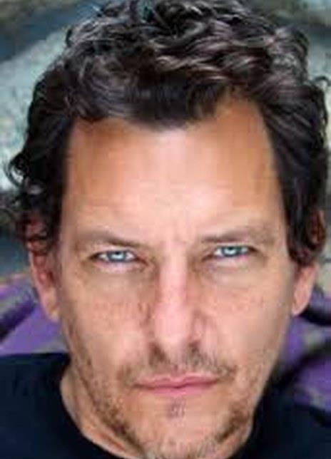 布拉德福德·塔图姆 Bradford Tatum Bradford Steven Tatum