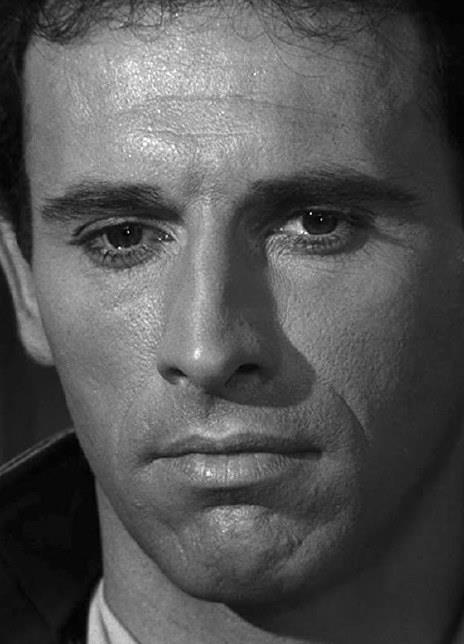 迈克尔·福瑞斯特 Michael Forest Gerald Michael Charlebois