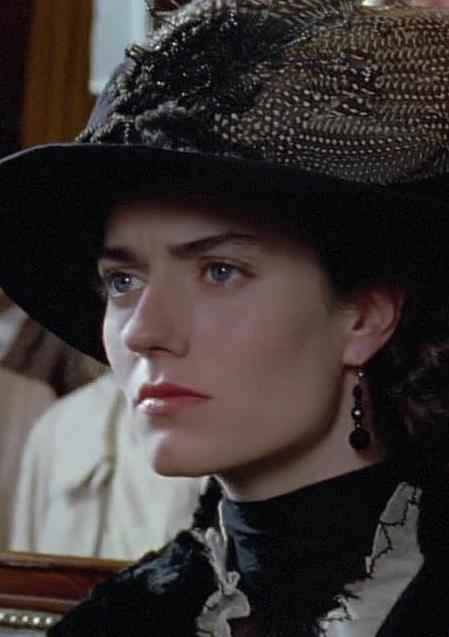 安娜·钱斯勒 Anna Chancellor 