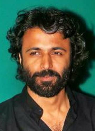 阿德瓦·香登 Advait Chandan 阿德威塔·搽旦 阿瓦提·钱德安 