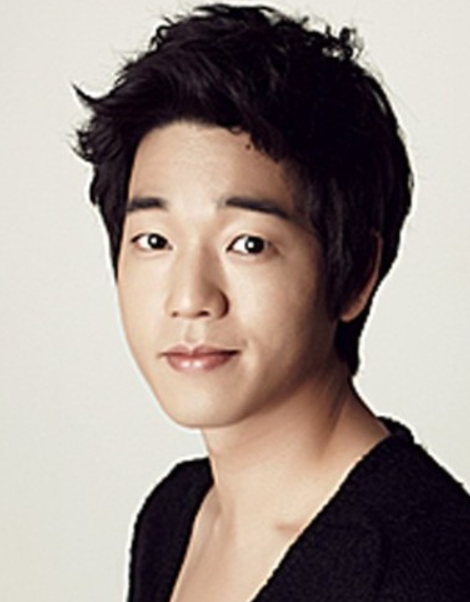 文知允 Ji-yoon Moon 