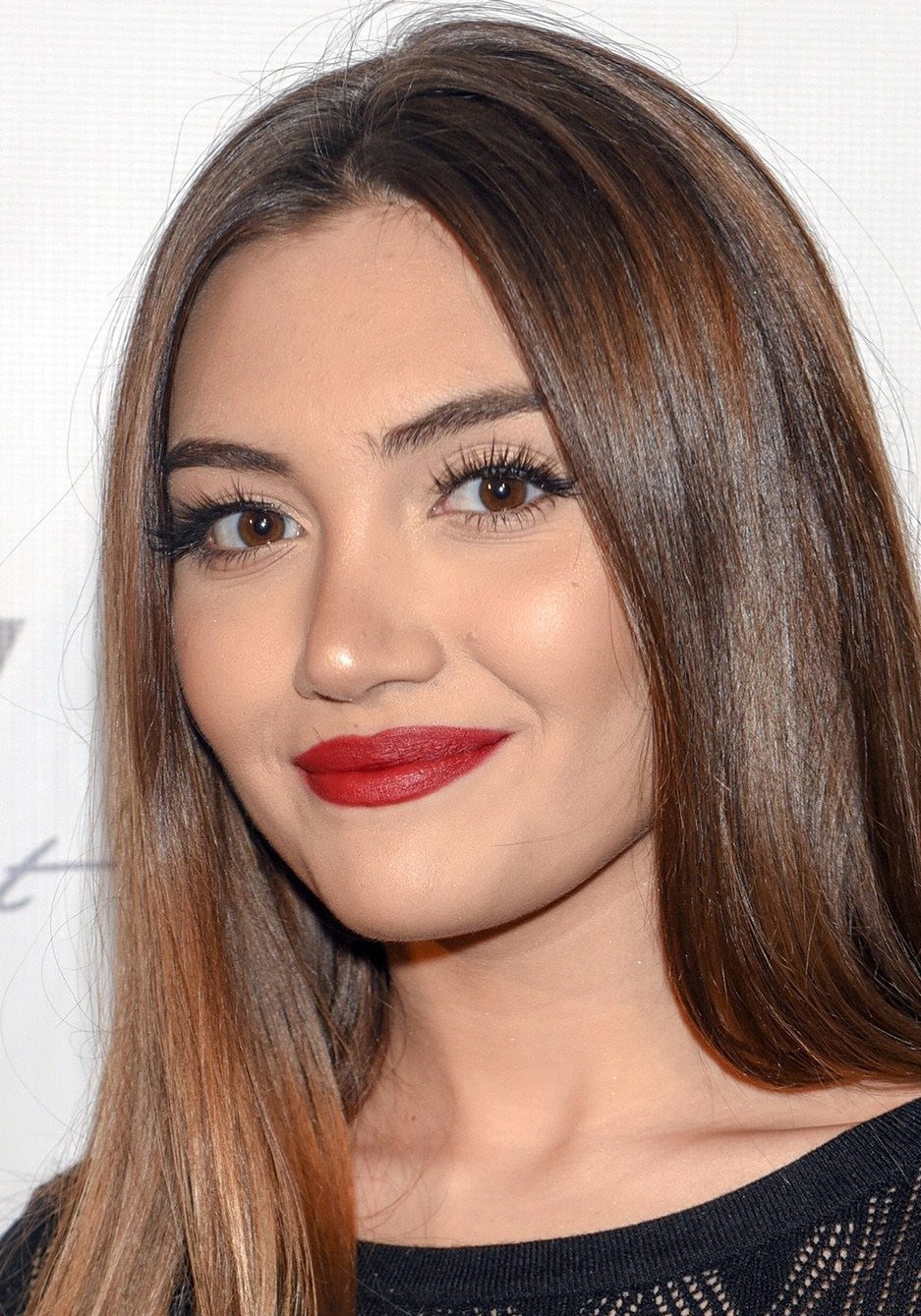 丹妮拉·涅维斯 Daniela Nieves 