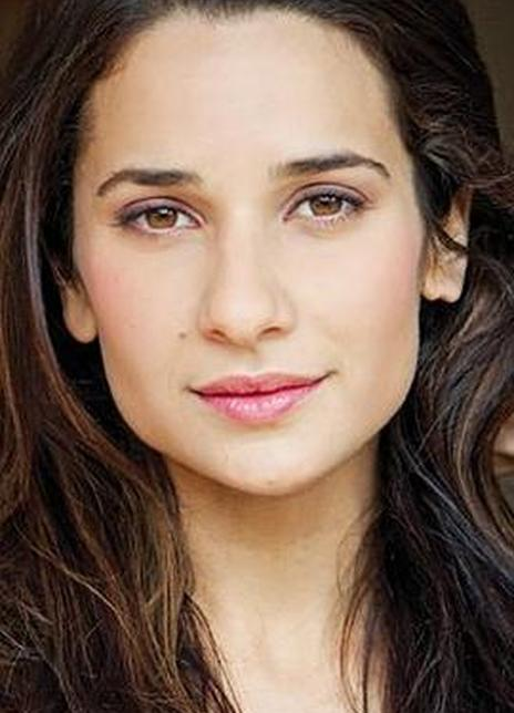 安德里亚·德梅特里亚德斯 Andrea Demetriades 