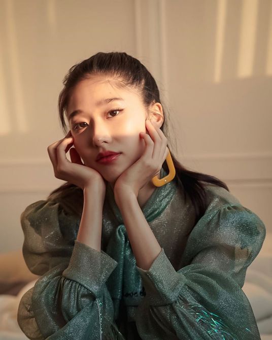 泽纶娅·秀利隆坤泽坤 Kaew จริญญา ศิริมงคลสกุล Jarinya Sirimongkolsakul