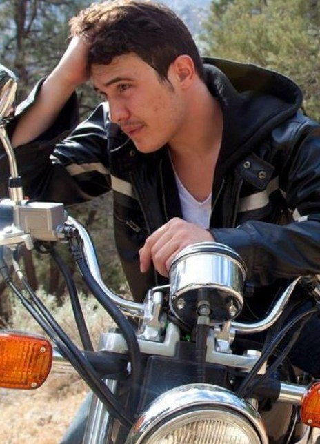 肖恩A·罗萨莱斯 Sean A. Rosales Sean Rosales