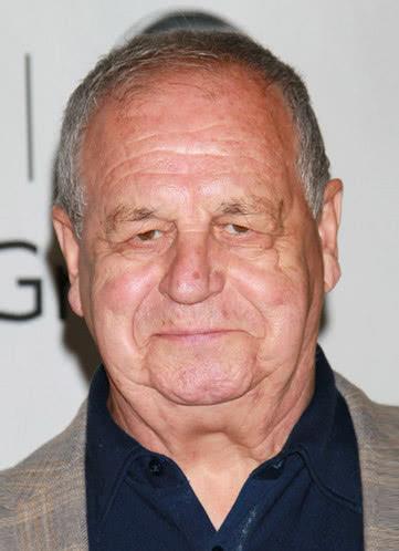 保罗·杜利 Paul Dooley Paul Brown