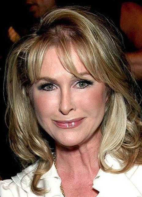 朱莉·阿拉斯科格 Julie Araskog 朱莉·阿拉斯科格 Julie Araskog