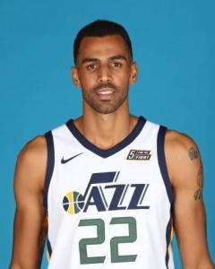 萨博·塞弗罗萨 Thabo Sefolosha