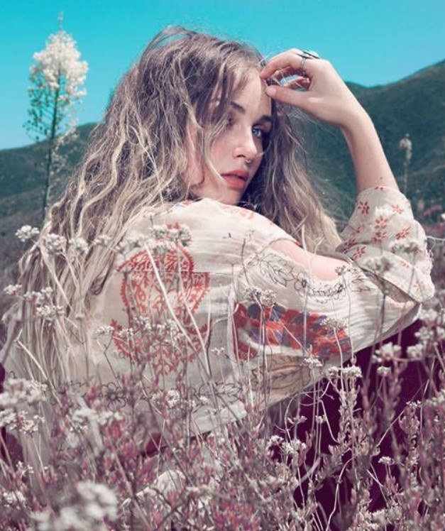 泽拉黛 Zella Day 拉日 Zella Day Kerr