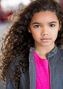 麦肯娜·罗伯茨 McKenna Roberts 麦肯娜·蕾·罗伯茨 McKenna Rae Roberts