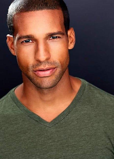 奥斯汀·迈克尔·杨 Austin Michael Young 