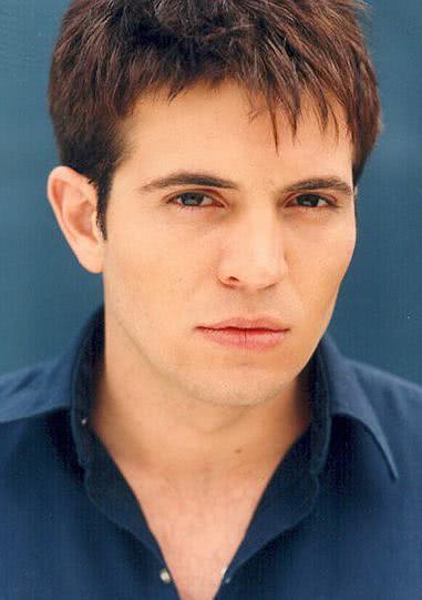 泰格·伦岩 Tygh Runyan 泰格·伦岩 Tygh Runyan