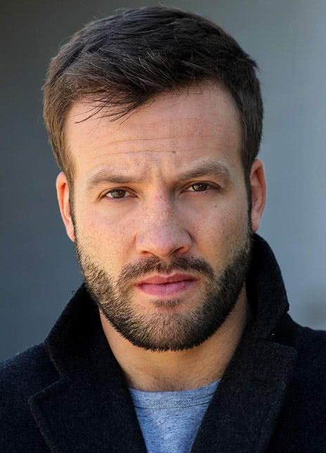 多米尼克·李德 Dominic Leeder 