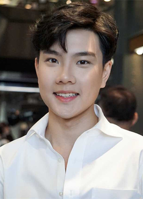 克里斯·颂山潘特 Kris Songsamphant : กฤตย์ ส่งสัมพันธ์ karisa