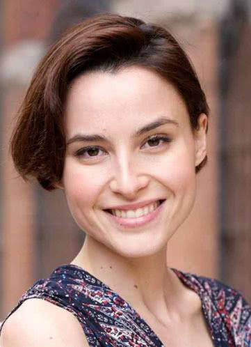 洛安·沙巴诺尔 Loan Chabanol 萝安·查巴诺尔 