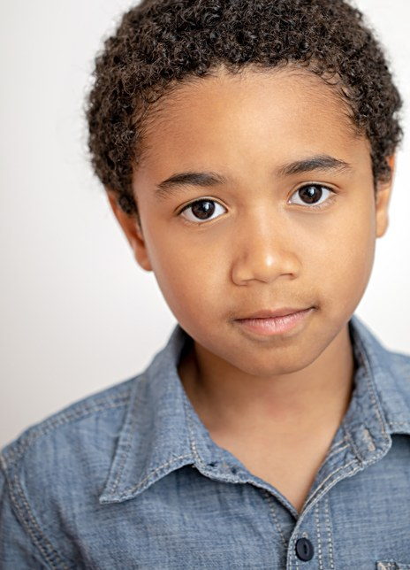 伊桑·哈钦森 Ethan Hutchison 