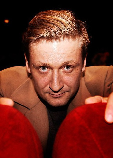 克里斯托弗·古梅鲁斯 Kristofer Gummerus Kris Gummerus 克里斯托弗·古梅鲁斯 Kristofer Gummerus Kris Gummerus