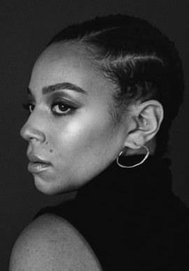 莱昂尼·埃利奥特 Leonie Elliott 