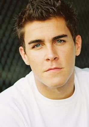 乔什·塞加拉 Josh Segarra 