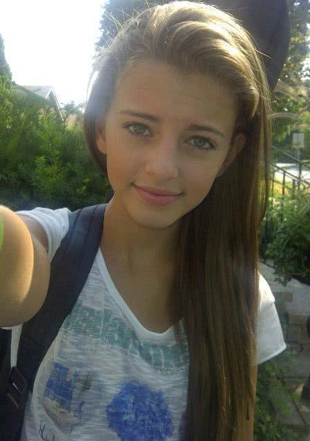 伊莲娜·琼斯 Eliana Jones 