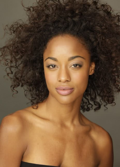 艾拉·克维伊库 Ella Kweku Elizabeth Kweku Lizzie