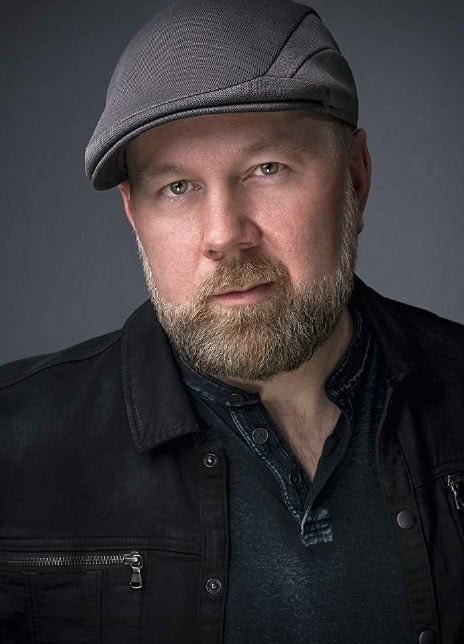 克里斯托弗·萨巴特 Christopher Sabat Christopher Robin Sabat 克里斯托弗·萨巴特 Christopher Sabat Christopher Robin Sabat