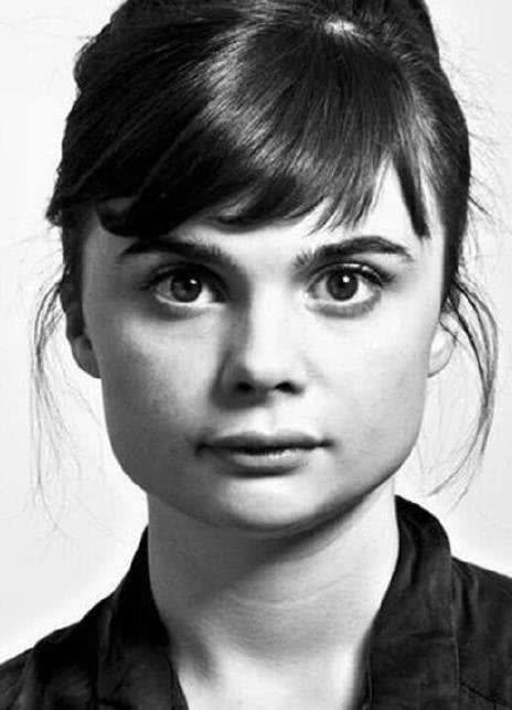格温妮丝·凯沃斯 Gwyneth Keyworth 