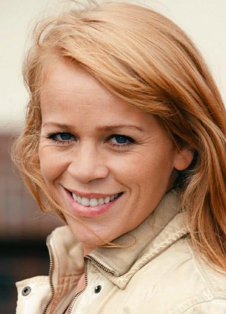 苏威·阿纳斯多特 Sólveig Arnarsdóttir 