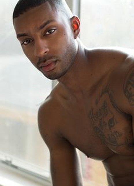 特洛伊·伊恩·霍尔 Troy Ian Hall 