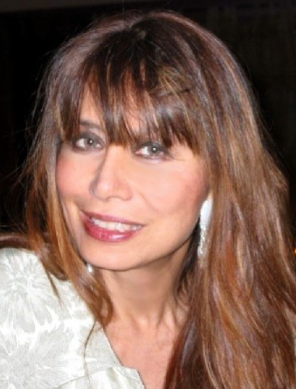 卡桑德拉·加瓦 Cassandra Gava Cassandra Gaviola Shmooziac