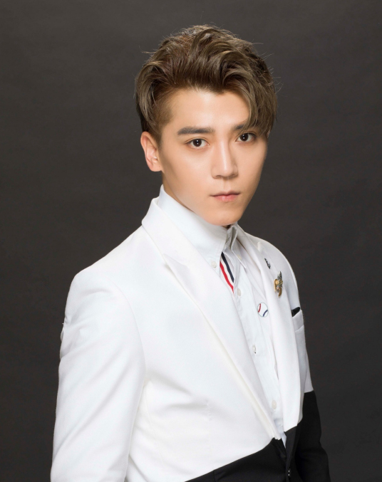 毕书尽 Bii 毕毕 书尽 阿毕 필서진